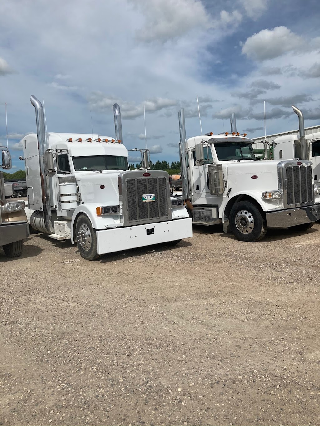 HLC truck and sales | 66078 Brier Cliff Rd 34E, Hazelridge, MB R0E 0Y0, Canada | Phone: (204) 793-6760