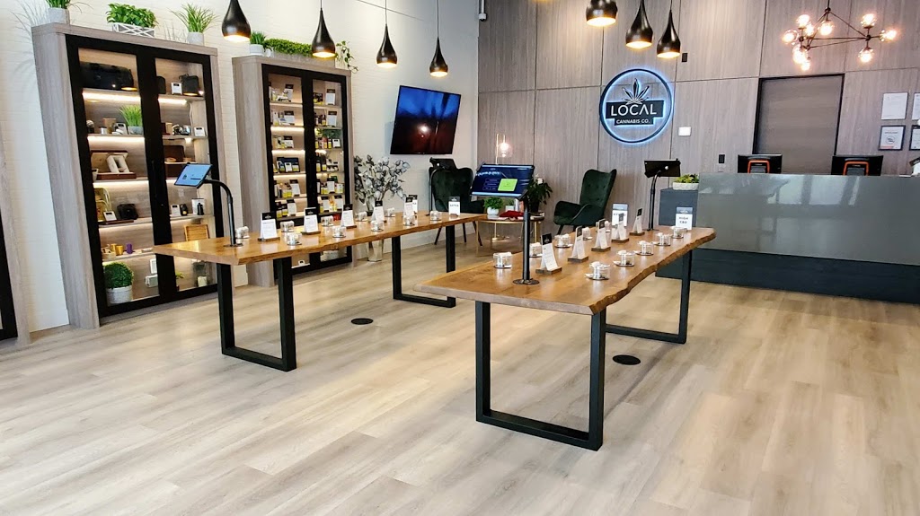 Local Cannabis Co. | 491 Island Hwy E unit b, Parksville, BC V9P 1R6, Canada | Phone: (250) 586-2453