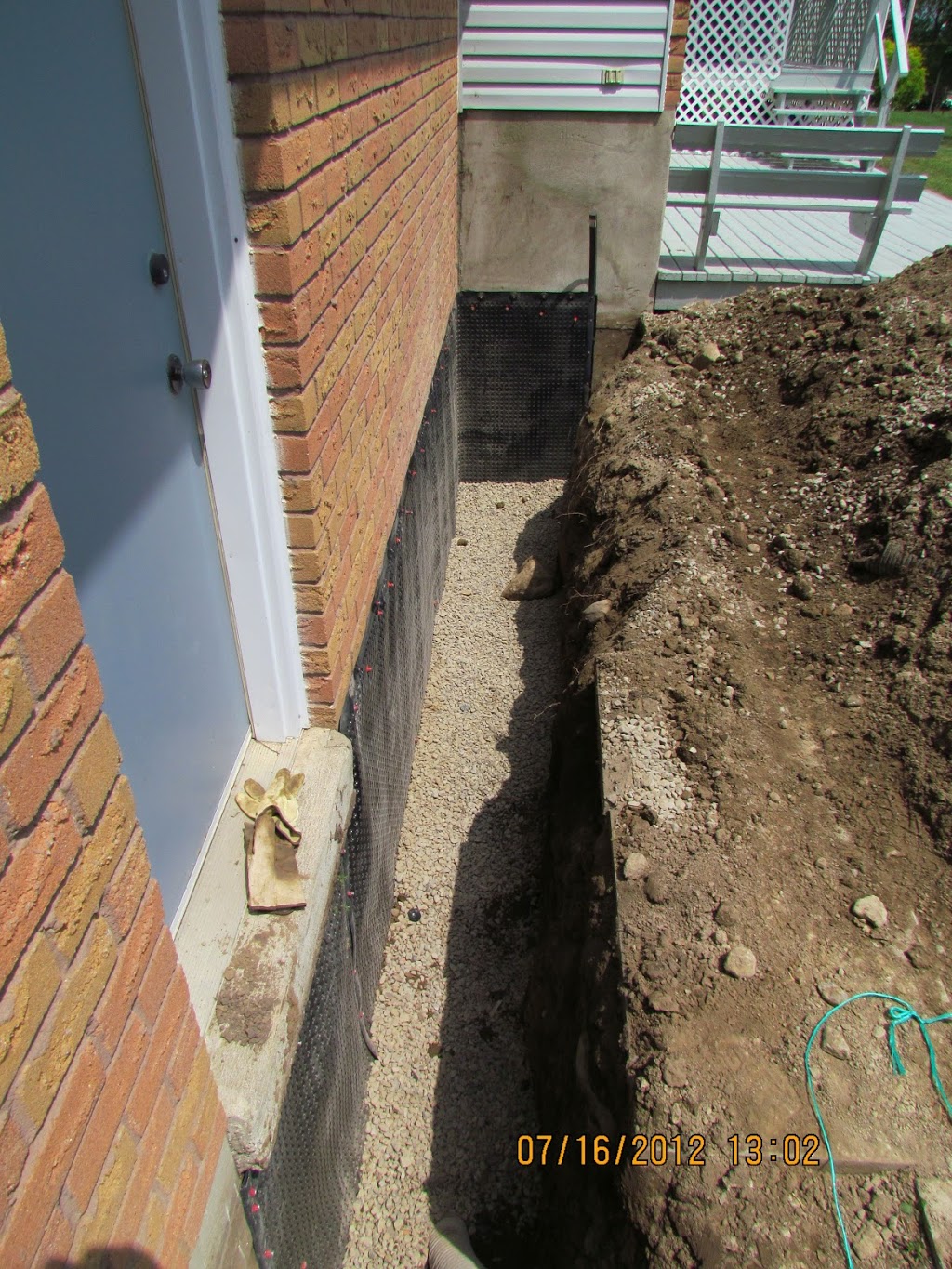 Mini Might Excavating | 1501 Tara Rd, Ennismore, ON K0L 1T0, Canada | Phone: (705) 957-0538