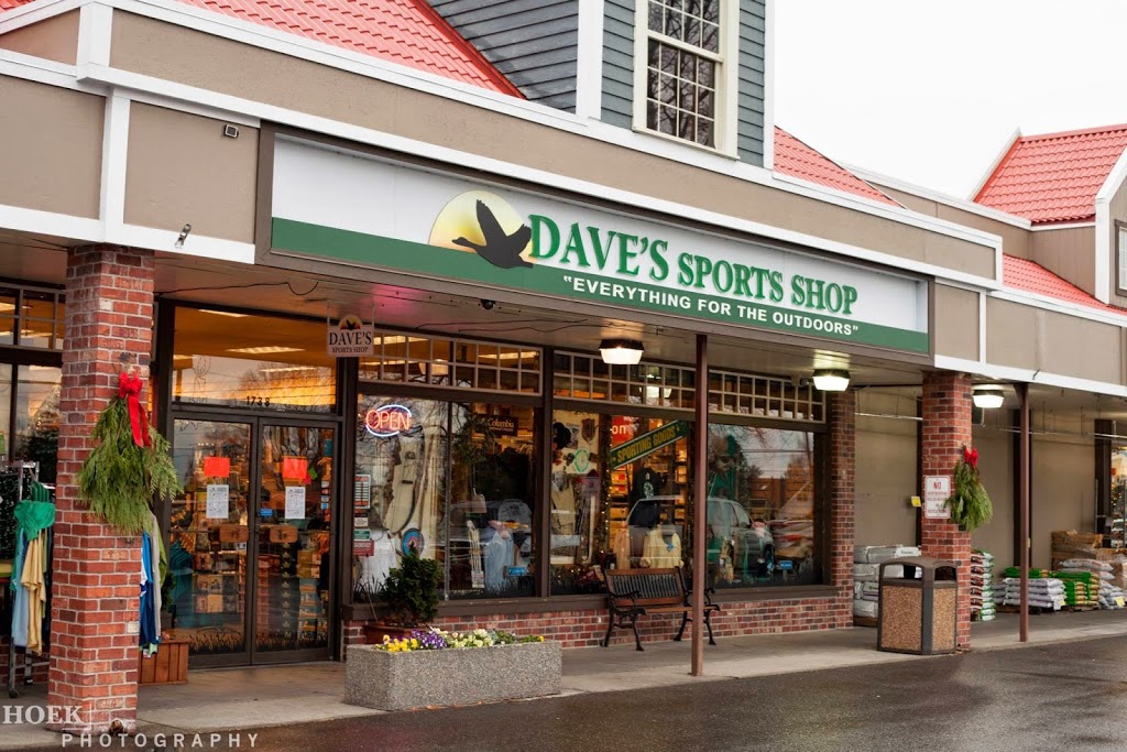 Daves Sports Shop | 1738 Front St, Lynden, WA 98264, USA | Phone: (360) 354-5591
