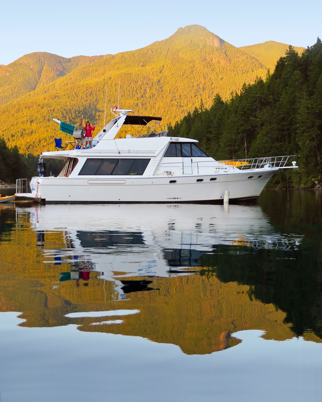 Bellhaven Yacht Sales and Charters | 700 Coho Way, Bellingham, WA 98225, USA | Phone: (360) 733-6636