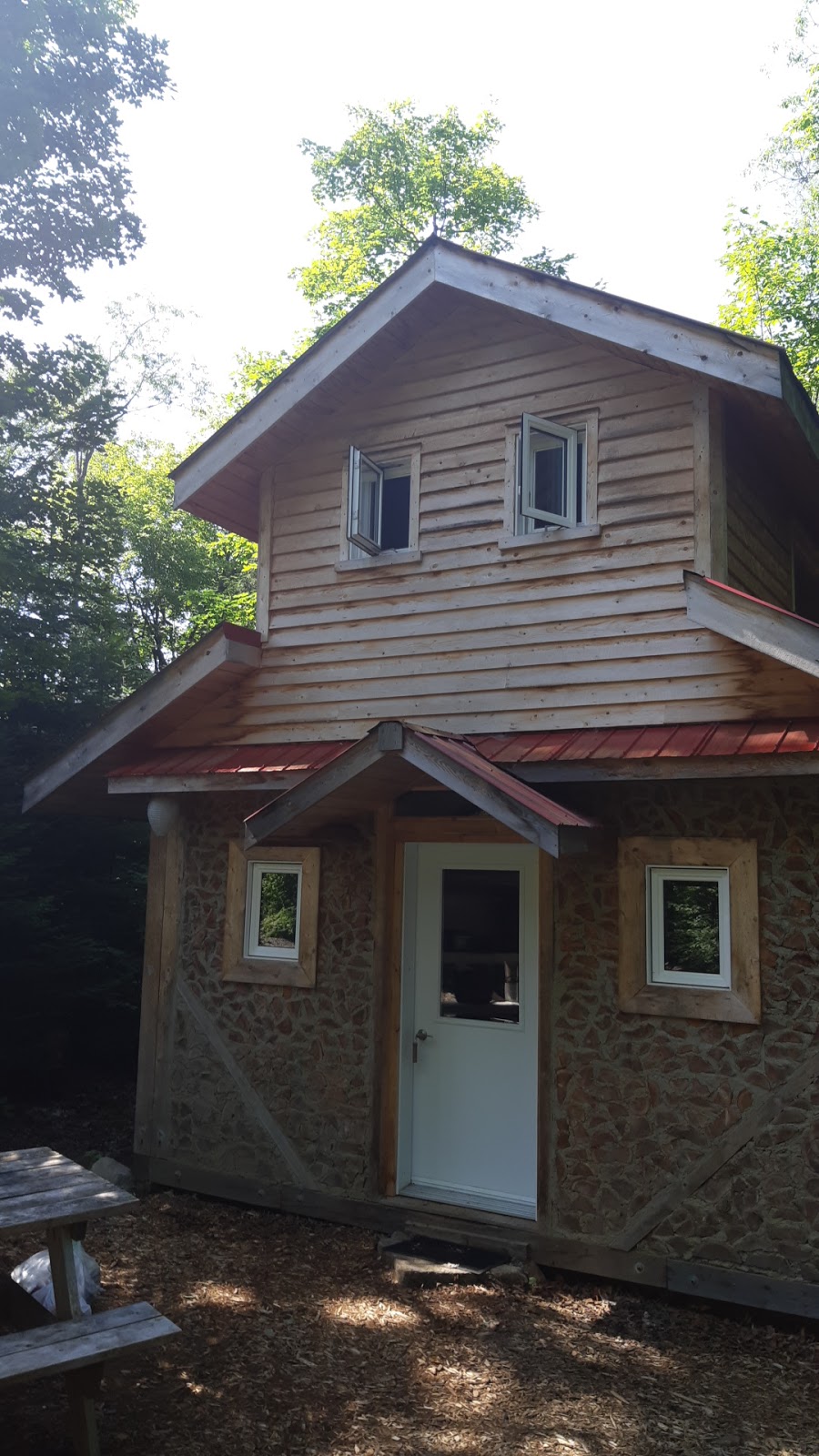 Cordwood | 218 Chemin White, Harrington, QC J8G 2T3, Canada | Phone: (514) 291-6368