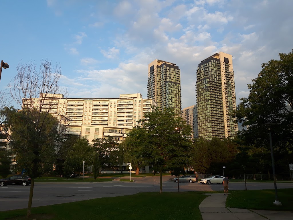 Park Willow | 55 Ellerslie Ave, North York, ON M2N 1X9, Canada | Phone: (416) 225-1111