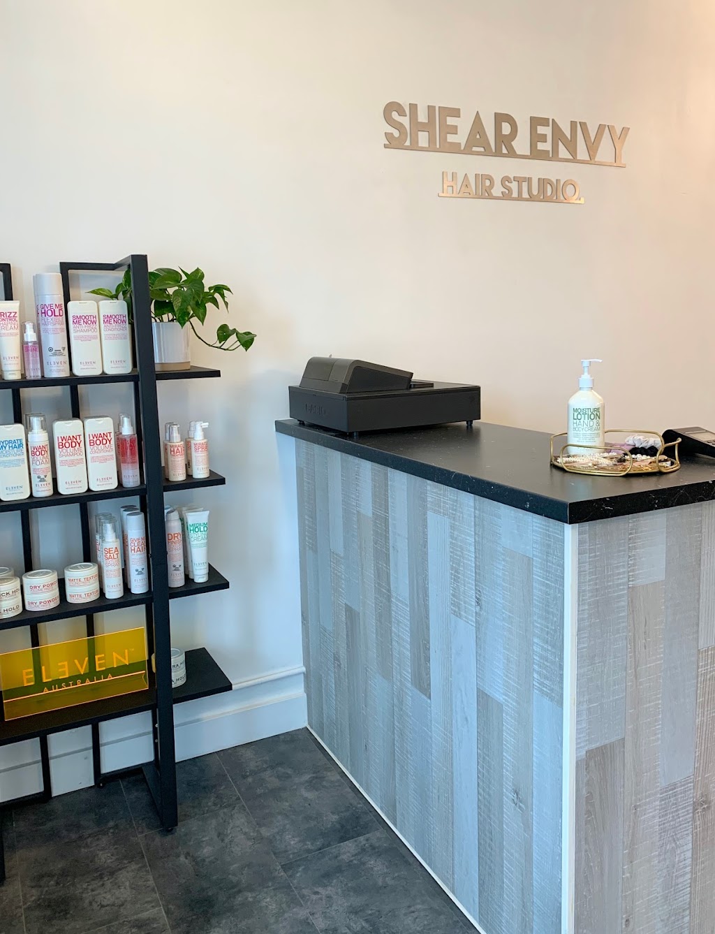 Shear Envy Hair Studio | 5002 50 St, Sylvan Lake, AB T4S 1M5, Canada | Phone: (403) 887-2032