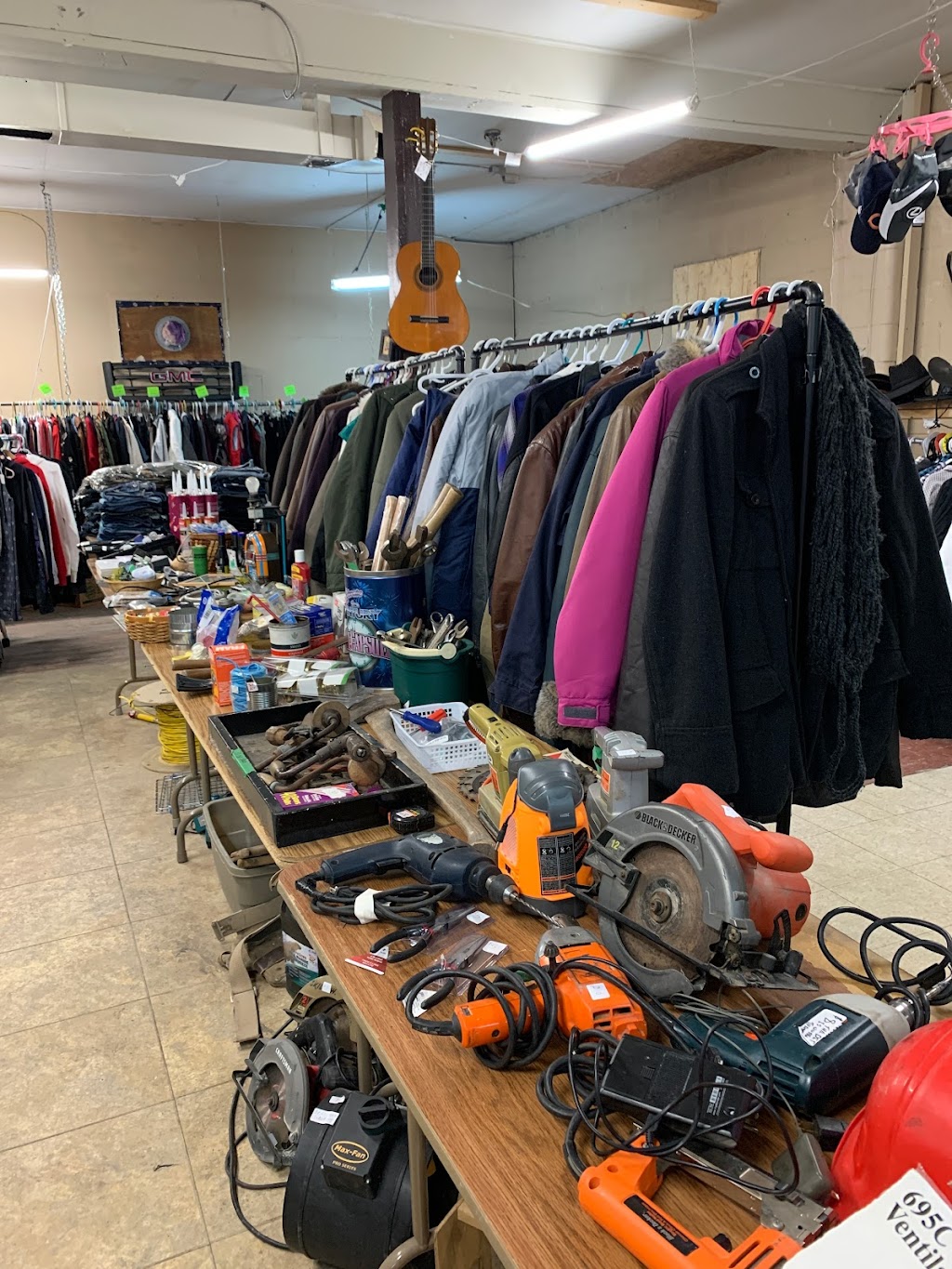 Whytewold Thirft Store | 3 Station Rd, Whytewold, MB R0C 3G0, Canada | Phone: (204) 588-1113