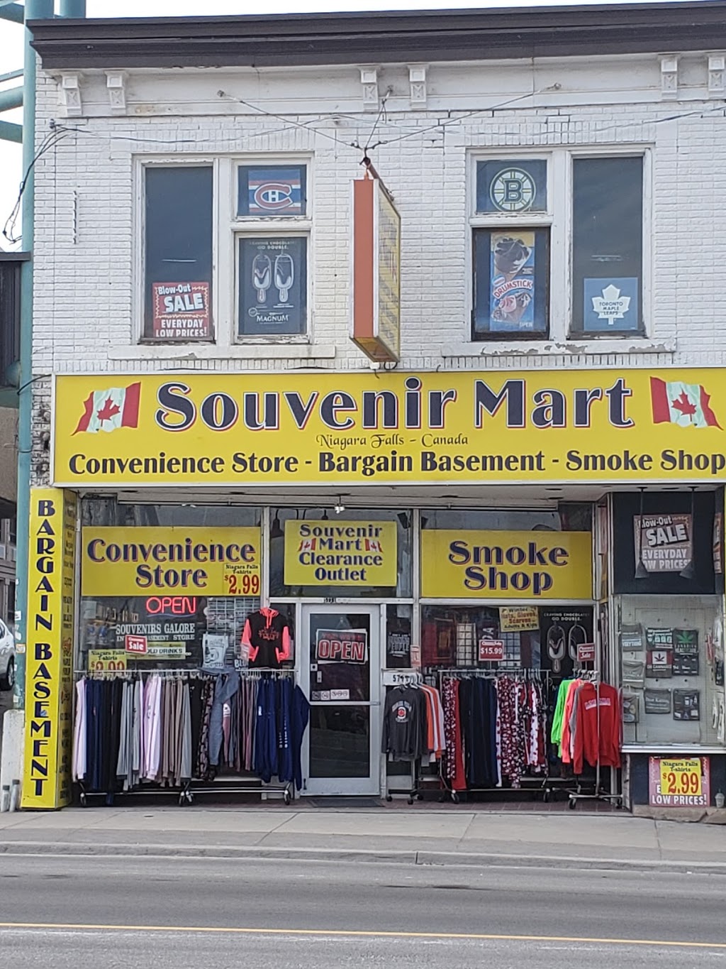 Souvenir Mart | 5930 Victoria Ave, Niagara Falls, ON L2G 3L7, Canada | Phone: (905) 356-6808