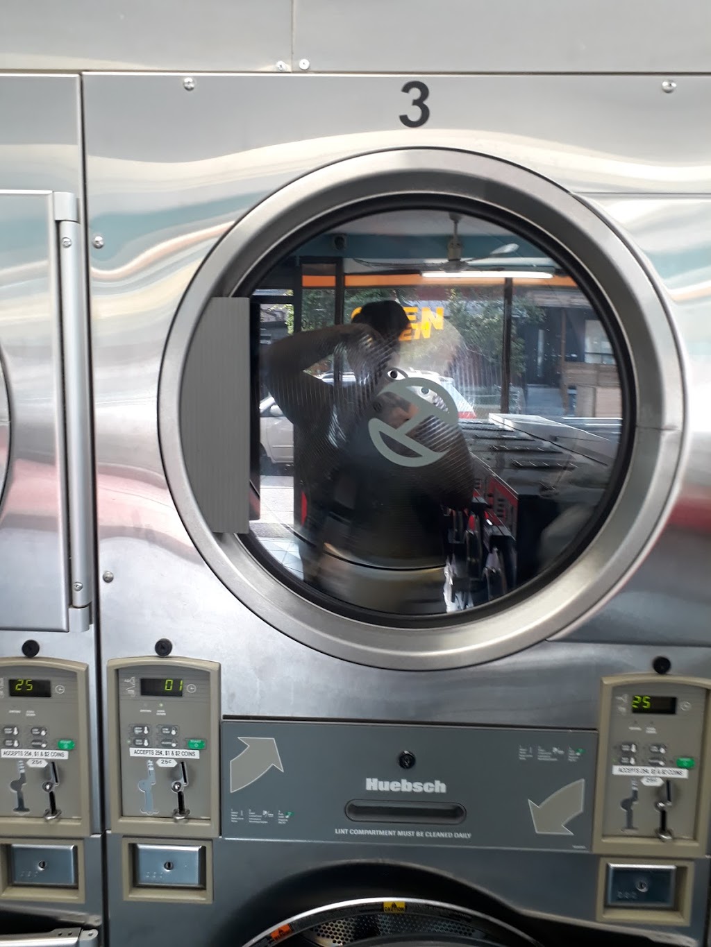 24 Hour Coin Laundromat | 668 Manning Ave, Toronto, ON M6G 1L2, Canada | Phone: (416) 516-0725