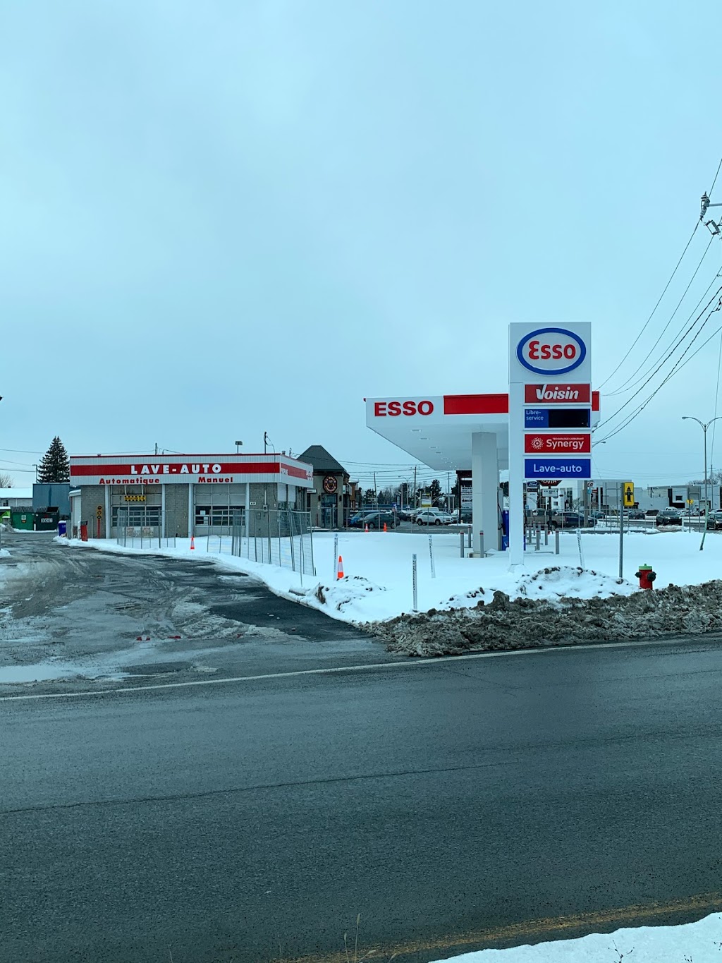 Esso | 575 Boulevard Richelieu, Richelieu, QC J3L 4Y3, Canada | Phone: (450) 658-2296