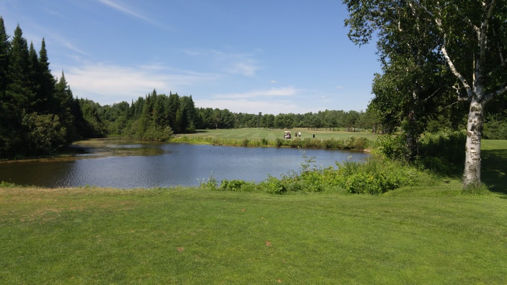 Club De Golf Le Grand Duc | 99 Rue le Grand Duc, Sainte-Sophie, QC J5J 1G7, Canada | Phone: (450) 569-1818