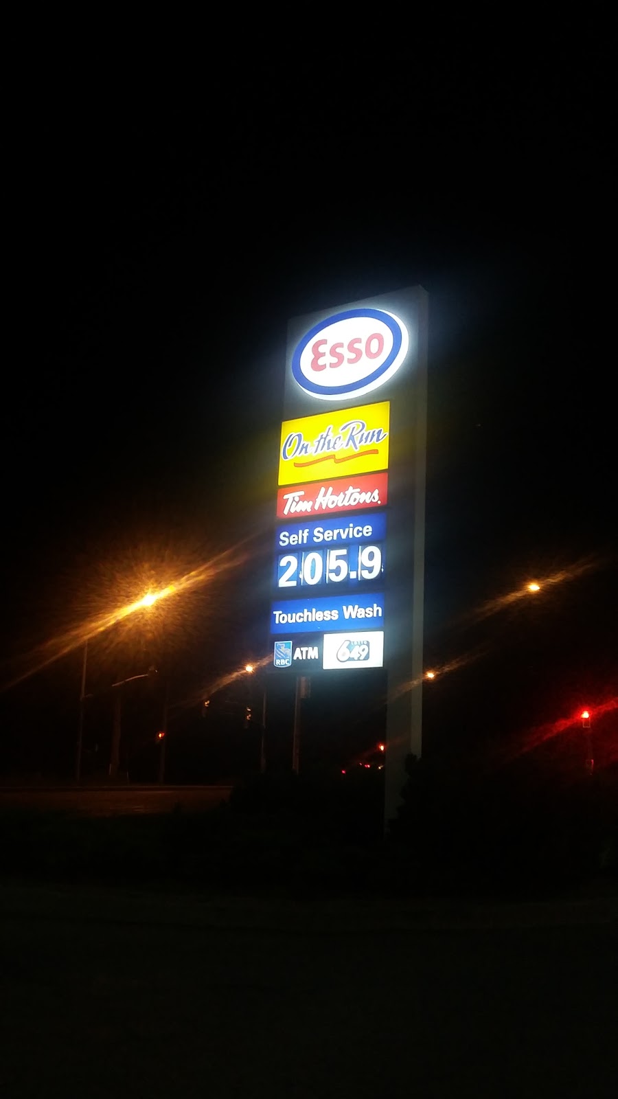 Esso | 13735 Bathurst St, Richmond Hill, ON L4E 3Z1, Canada | Phone: (905) 773-1139