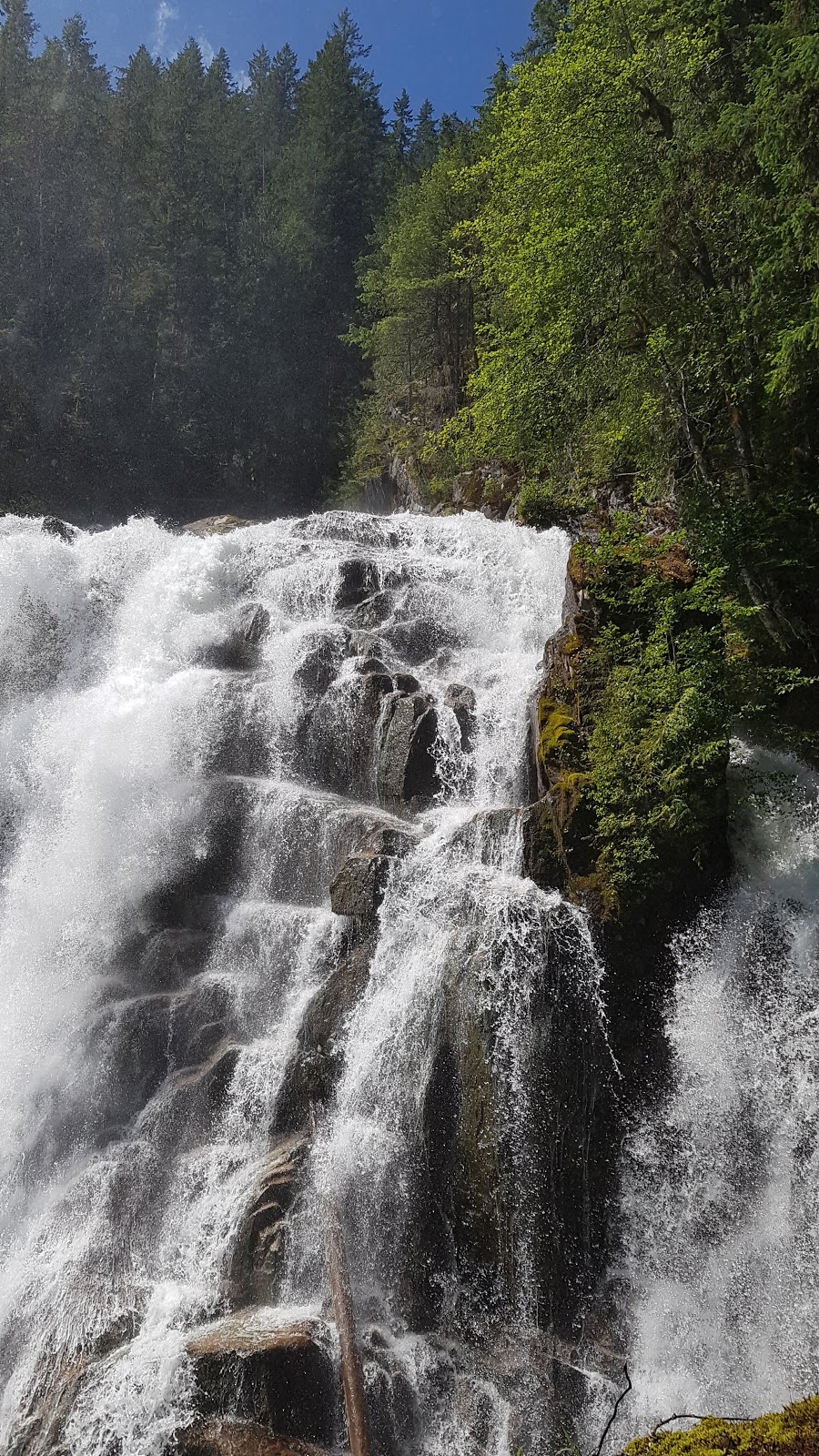 Crooked Falls | Squamish-Lillooet D, BC V0N, Canada