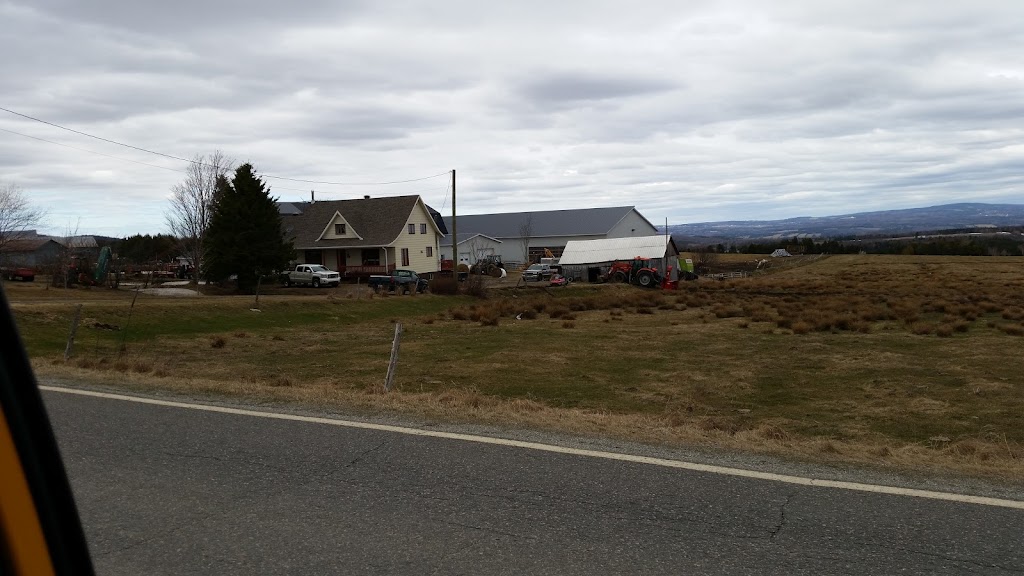 Ferme Dechan Inc | Rang Saint-Pierre, Saint-Frédéric, QC G0N 1P0, Canada | Phone: (418) 426-1093