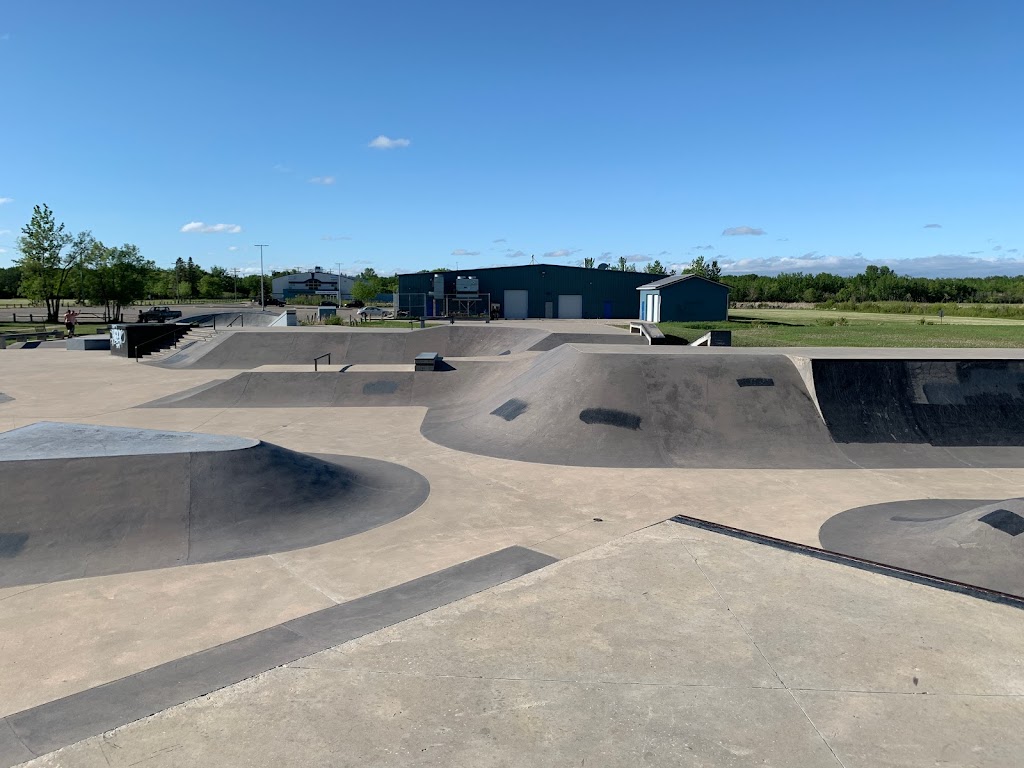 Michael Komenda Memorial Skatepark | Ridgewood South, Winnipeg, MB R3R, Canada | Phone: (604) 991-3798