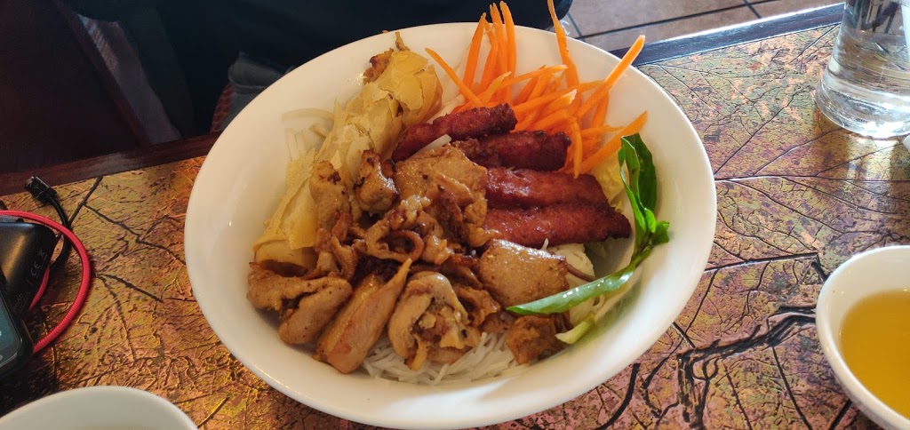 Bangkok Saigon Noodle | 136 Holland St E #1, Bradford, ON L3Z 2B7, Canada | Phone: (905) 551-1600