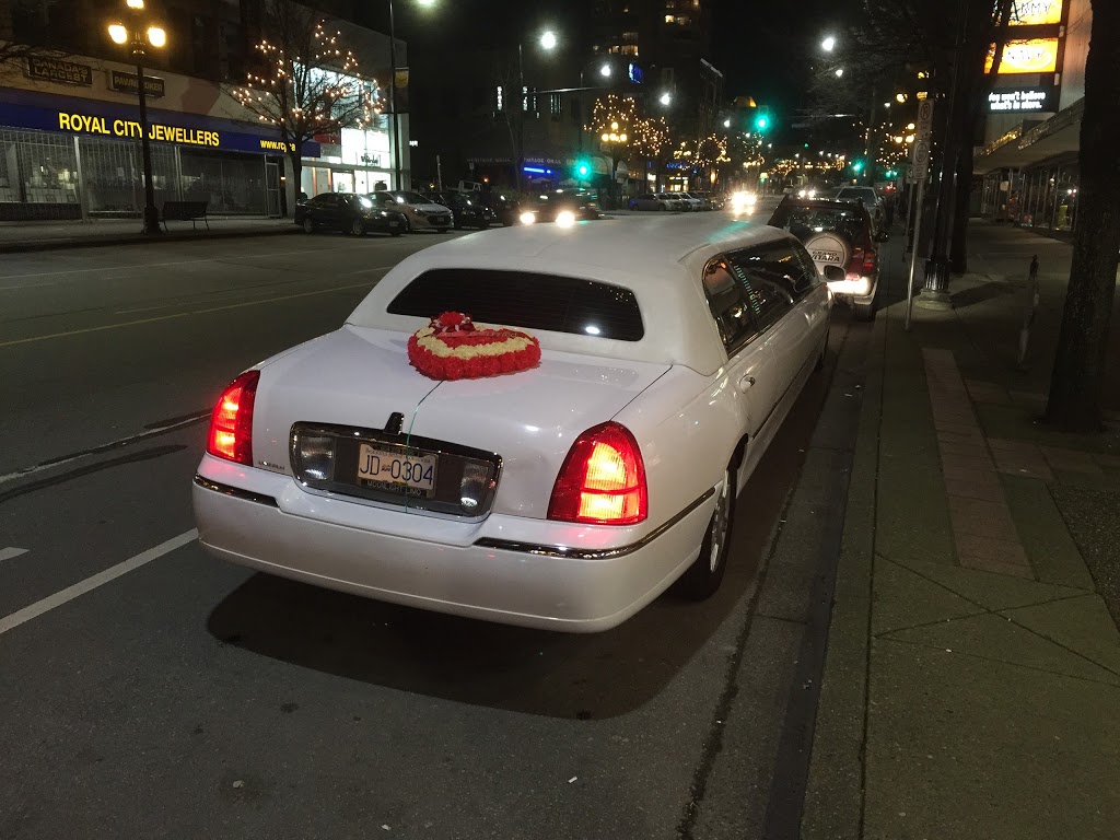 Moonlight Limos | 13223 98 Ave, Surrey, BC V3R 0A1, Canada | Phone: (604) 209-6095