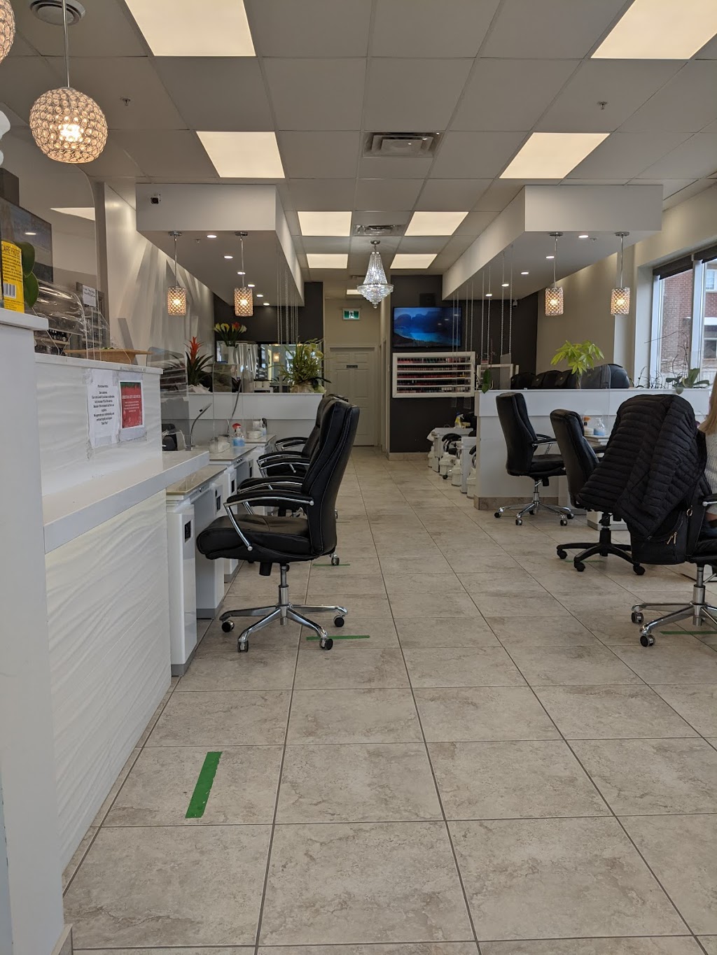 The Nail Bar | 17120 Leslie St, Newmarket, ON L3Y 8K7, Canada | Phone: (905) 235-5077