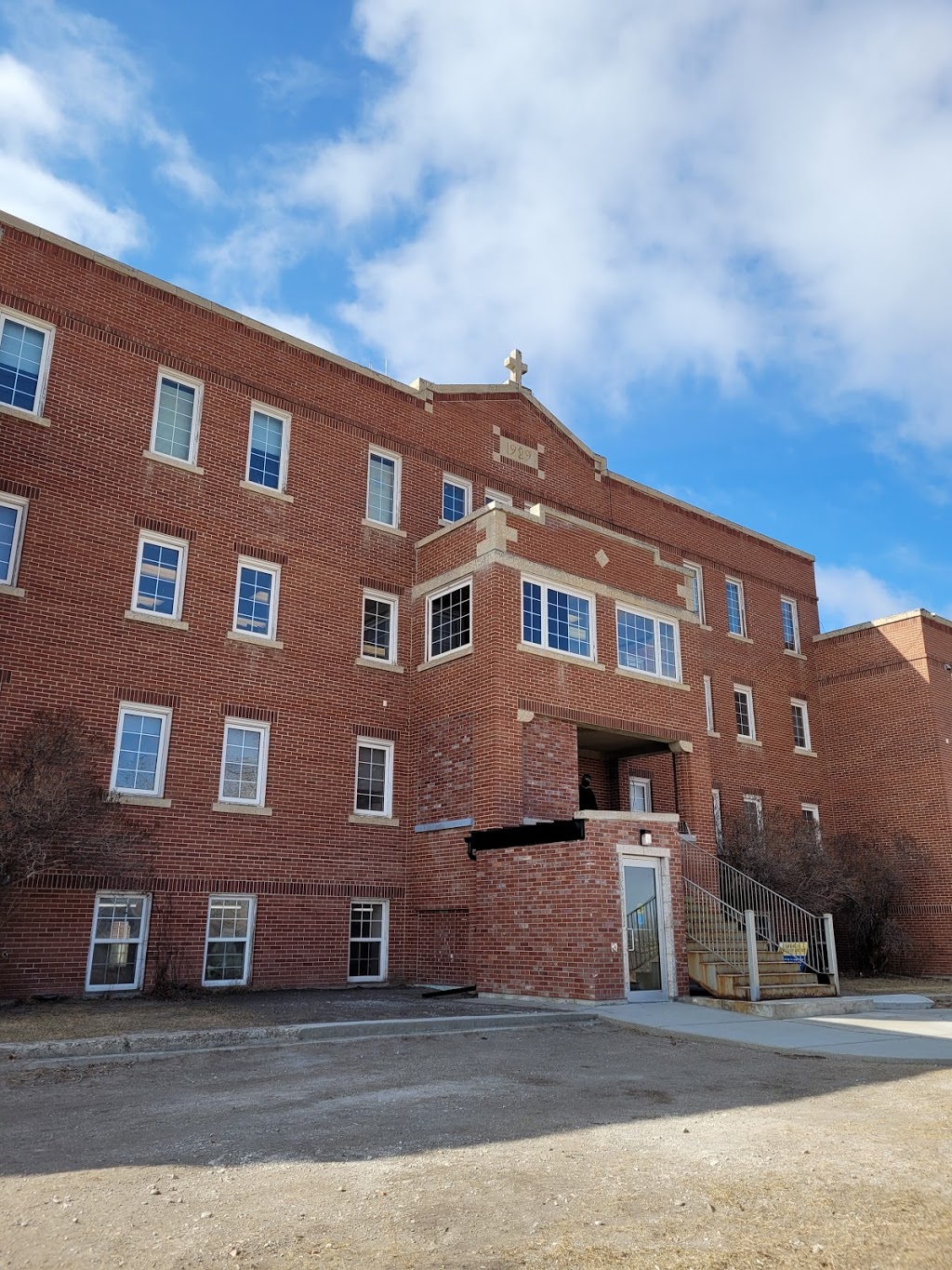 Old Sun Community College | Siksika 146, AB T0J 3W0, Canada | Phone: (403) 734-3862
