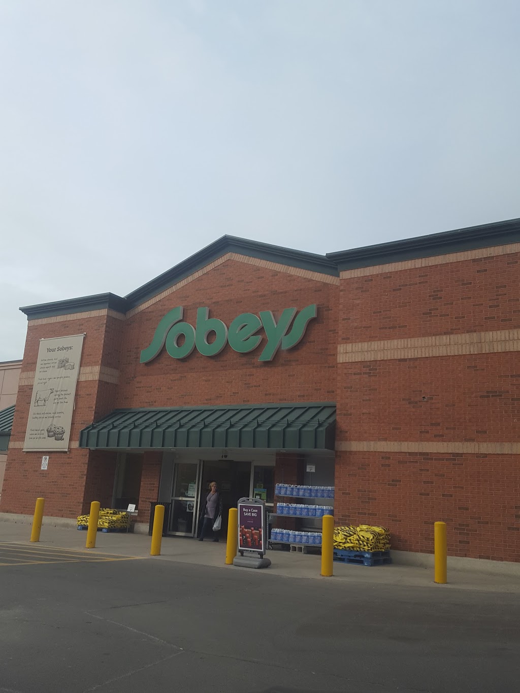 Sobeys Grimsby | 44 Livingston Ave, Grimsby, ON L3M 1L1, Canada | Phone: (905) 945-9973