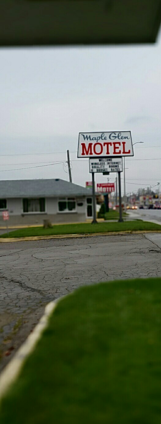 Maple Glen Motel | 1609 Dundas Street East, London, ON N5W 3C3, Canada | Phone: (519) 451-8300