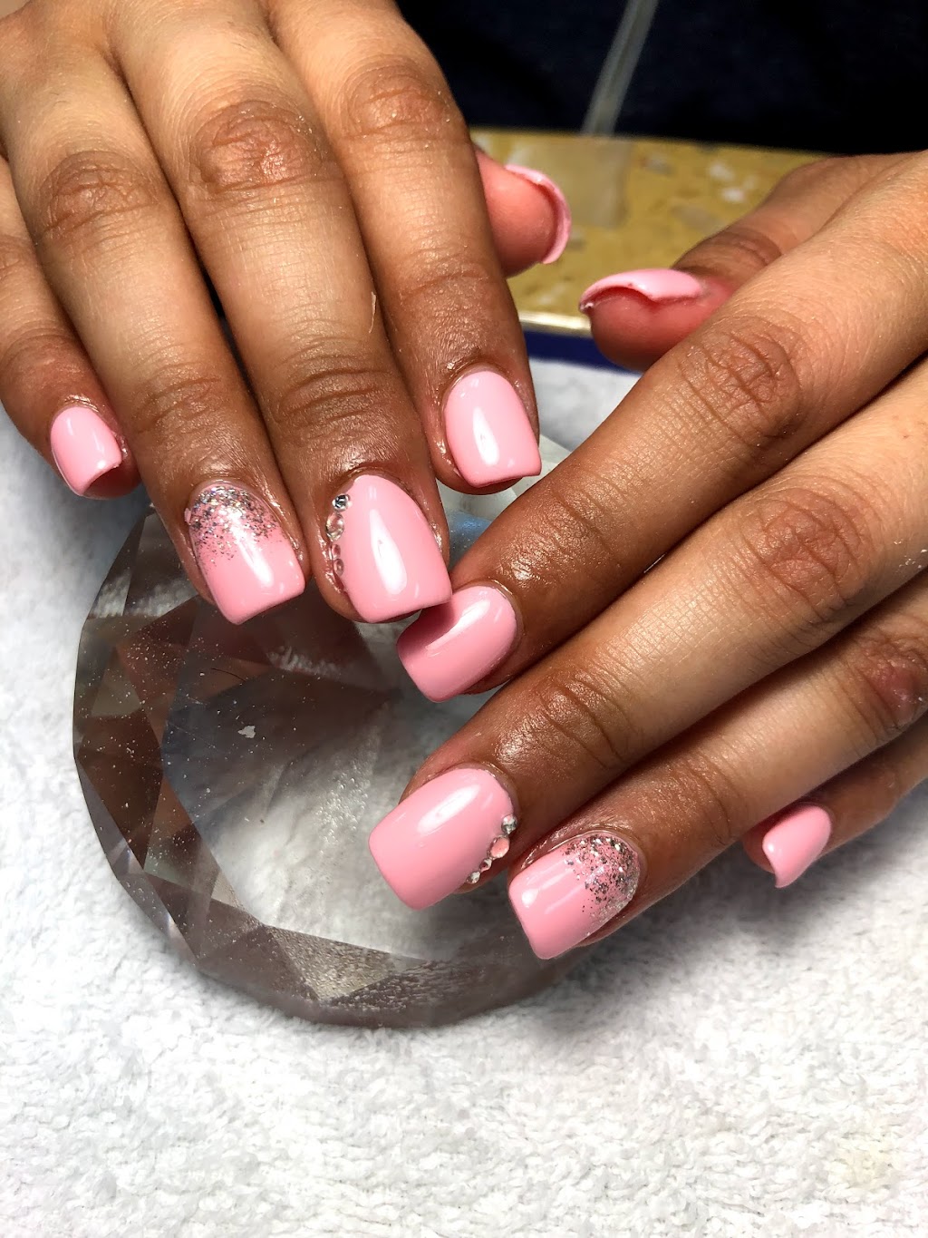 She Nails Abbotsford | 33324 South Fraser Way #9, Abbotsford, BC V2S 2B4, Canada | Phone: (604) 746-1401