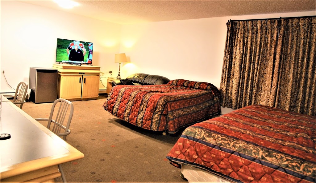 Country Garden Hotel | 4203 56 St, Smoky Lake, AB T0A 3C0, Canada | Phone: (780) 656-4040