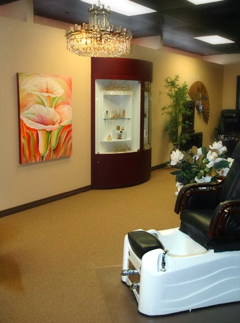 La Fleur Spa | 515 Riverside Dr W, Windsor, ON N9A 7C3, Canada | Phone: (519) 977-9229