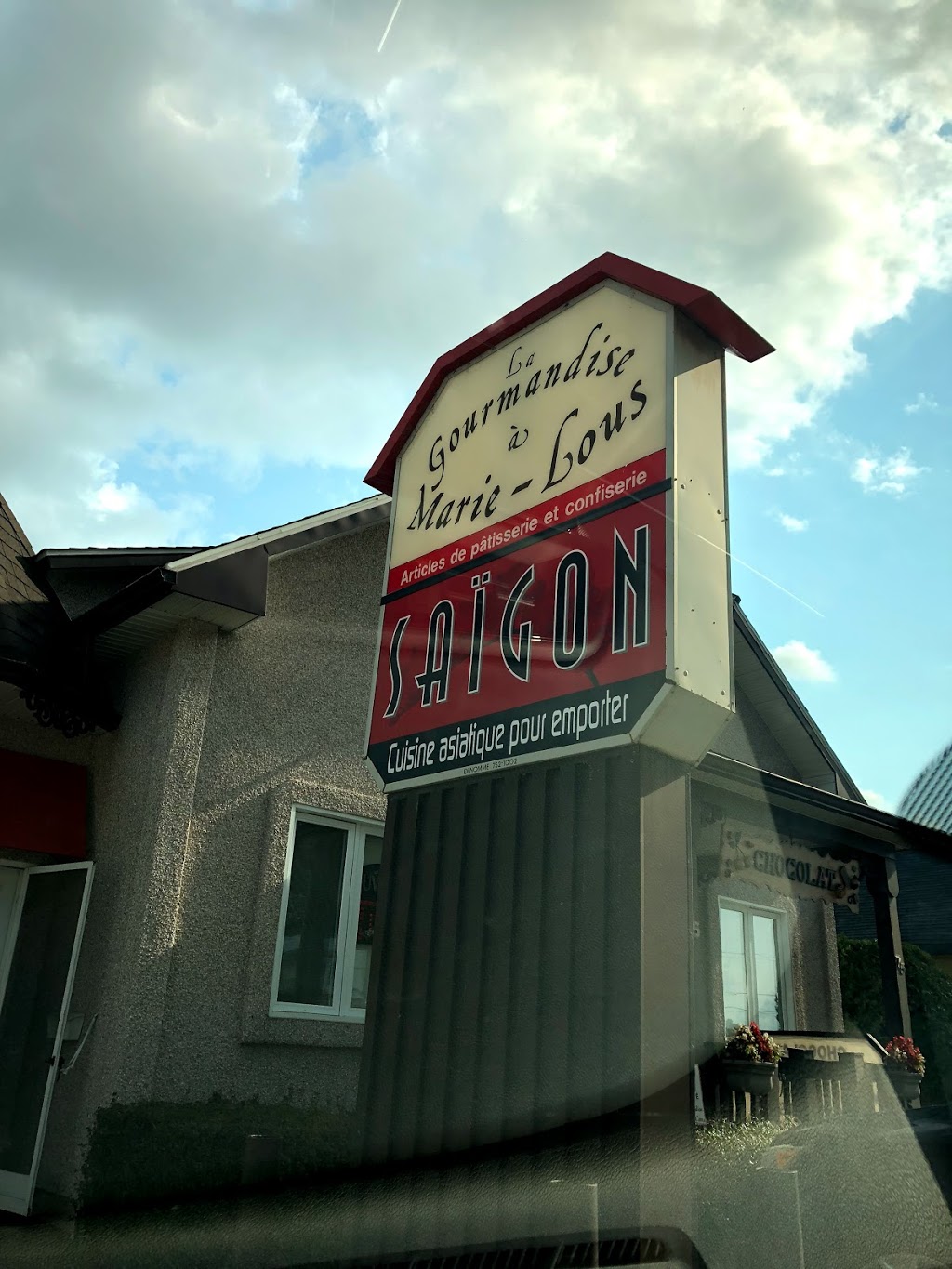 Saïgon | 77 Rue Coulombe, Notre-Dame-des-Prairies, QC J6E 1G4, Canada | Phone: (450) 394-4994