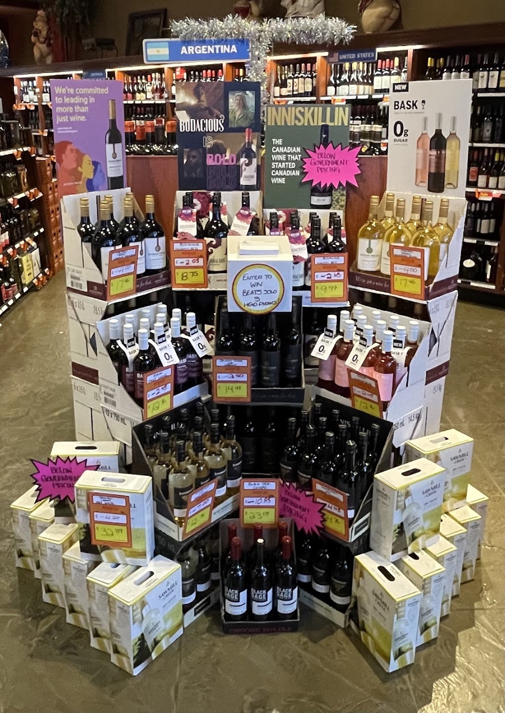 Queensborough Landing Liquor Store | T -140, 805 Boyd St, New Westminster, BC V3M 5X2, Canada | Phone: (604) 521-3733