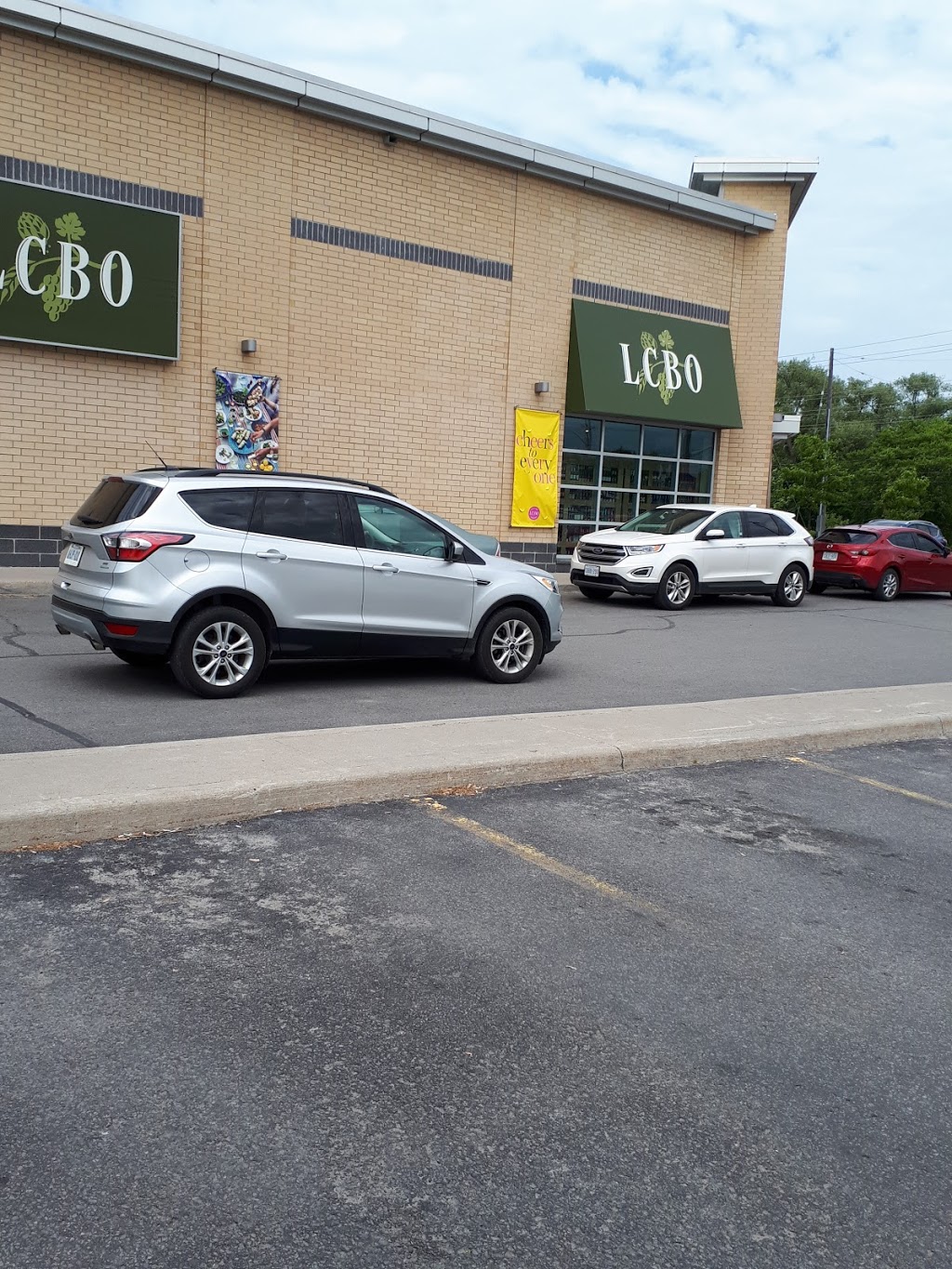 LCBO | 461 Big Bay Point Rd, Barrie, ON L4N 3Z3, Canada | Phone: (705) 739-0162