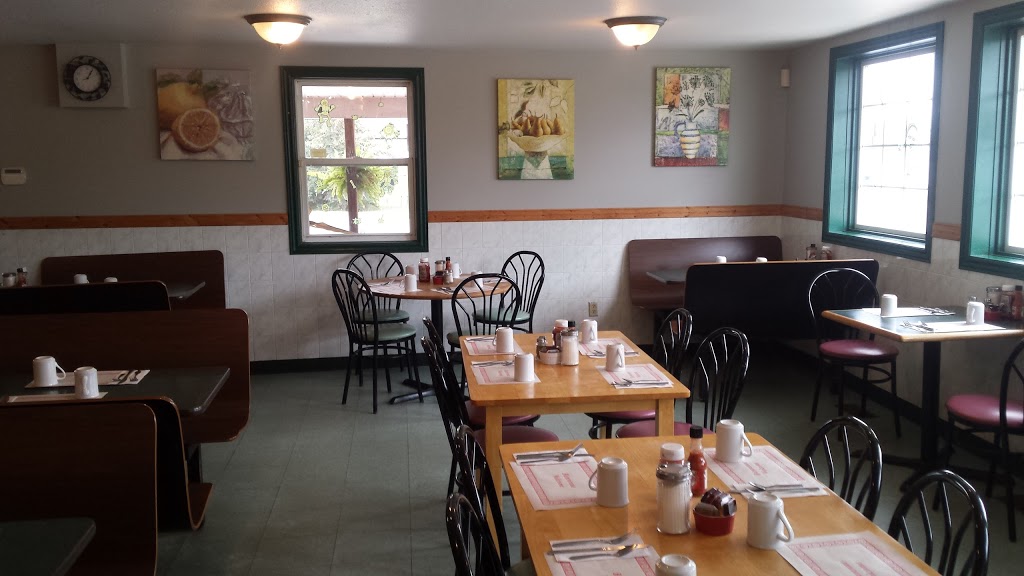 Lanes Family Restaurant | 3255 Snyder Rd, Stevensville, ON L0S 1S0, Canada | Phone: (905) 382-3203