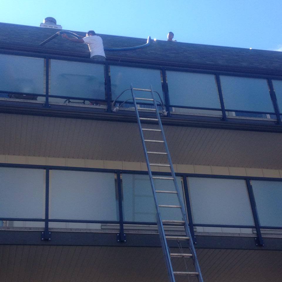 Glass Guys Window & Gutter Cleaning | 1123 Haultain St, Victoria, BC V8T 1V4, Canada | Phone: (250) 884-4596