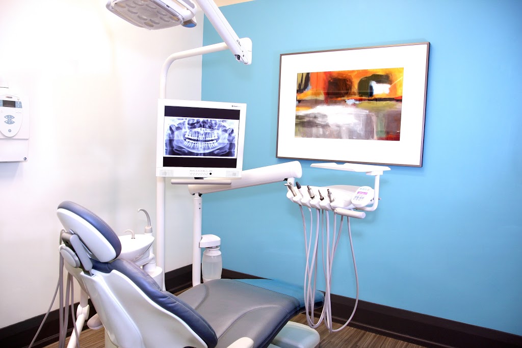 Vibrant Square Dental | 2620 Rutherford Rd #113, Concord, ON L4K 0H1, Canada | Phone: (905) 553-3004