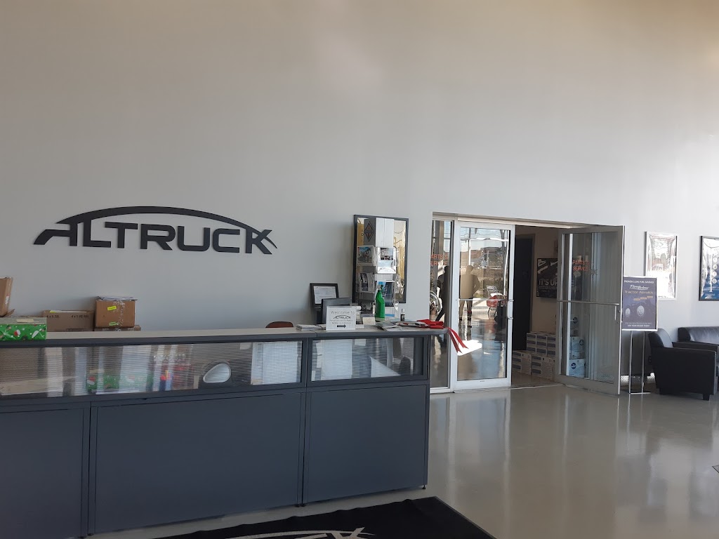 Altruck International Truck Centres | 5280 S Service Rd, Burlington, ON L7L 5H5, Canada | Phone: (905) 681-6500