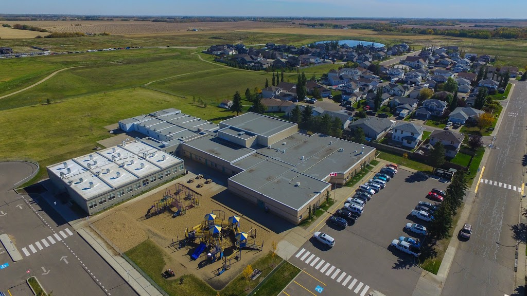 Notre Dame Elementary School | 9717 Morinville Dr, Morinville, AB T8R 1M1, Canada | Phone: (780) 939-4020