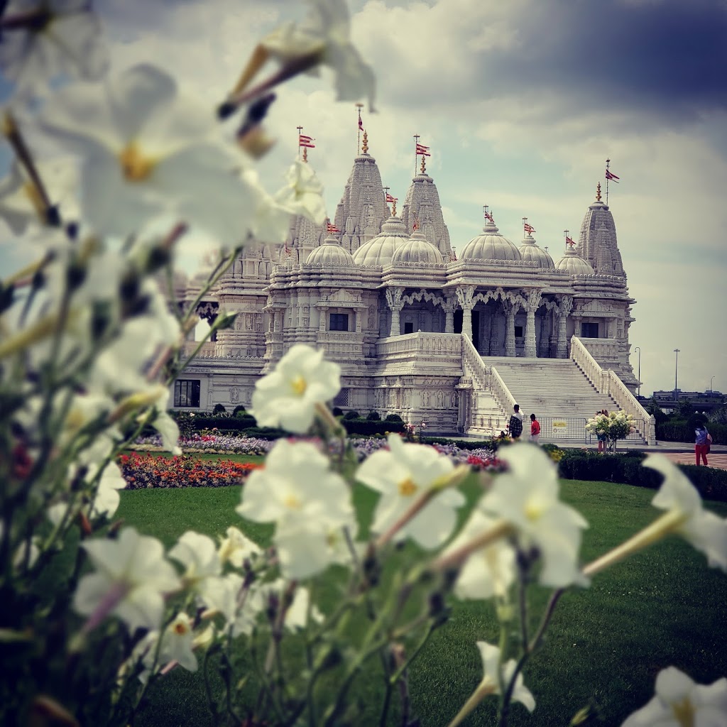 BAPS Shri Swaminarayan Mandir | 333 Speedsville Rd, Cambridge, ON N3H 4R6, Canada