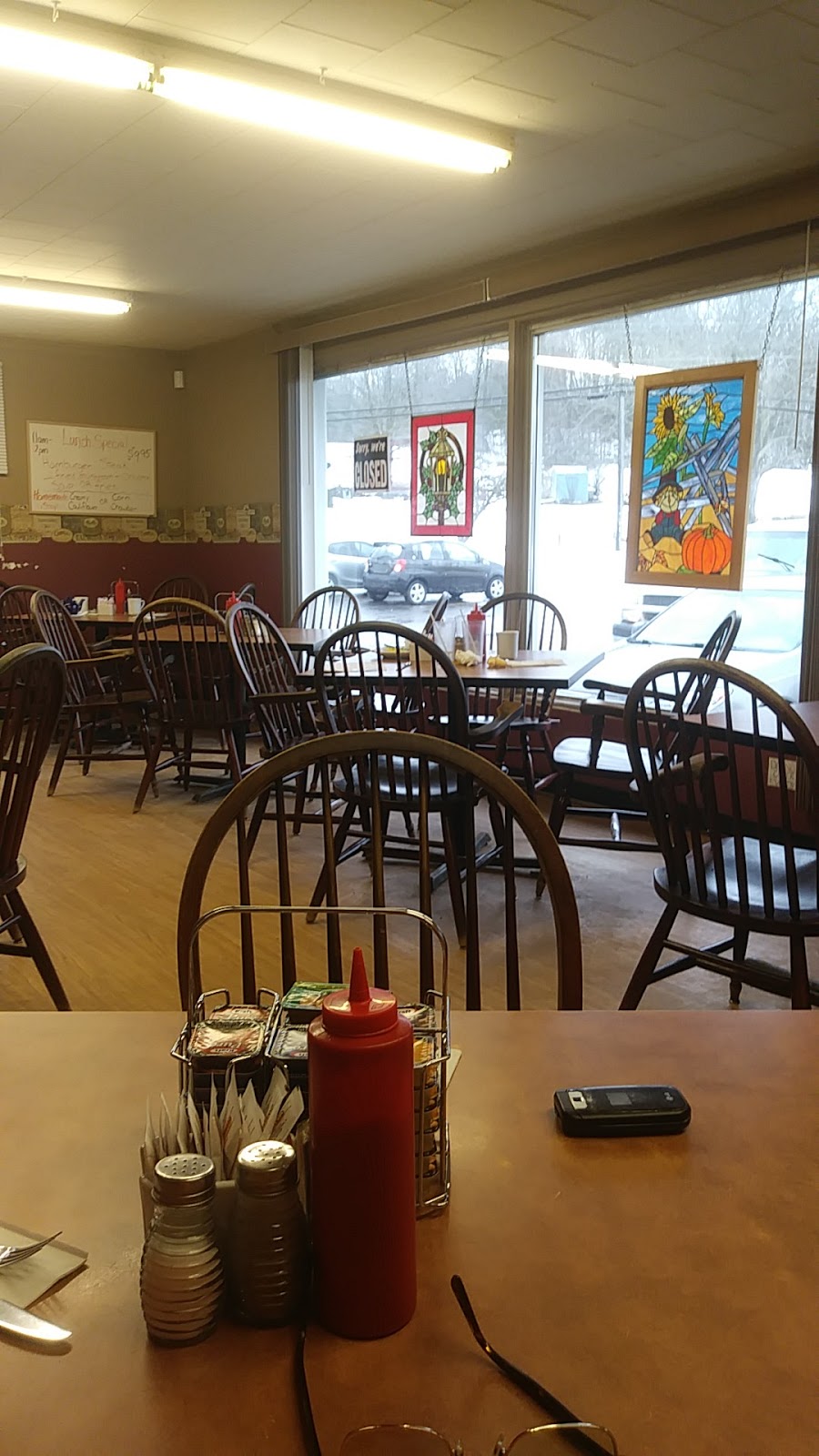 Baileys Casual Dining | 314 County Rd 10, Picton, ON K0K 2T0, Canada | Phone: (613) 476-7187