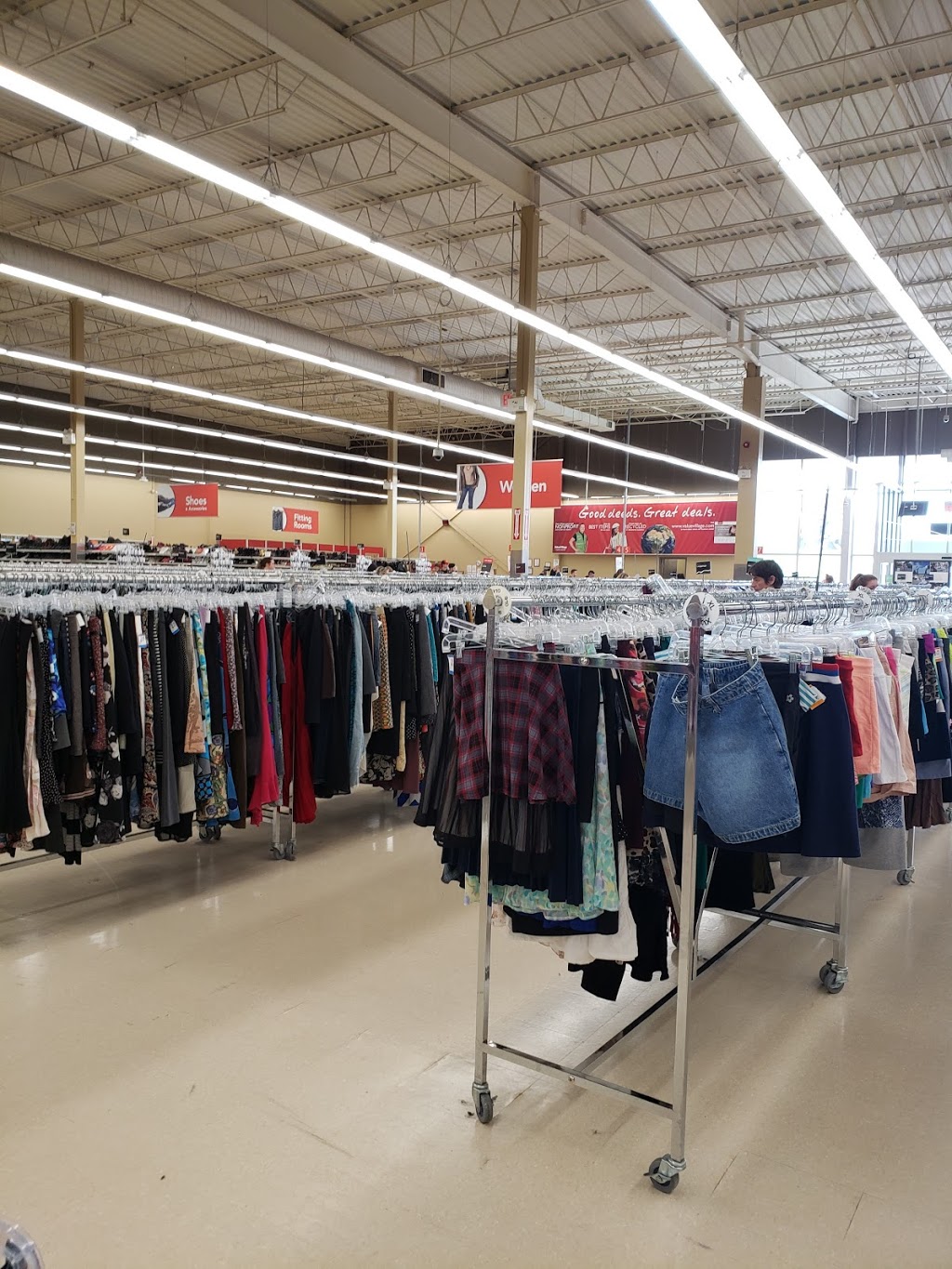 Value Village | 50 Gateway Park Dr, Kitchener, ON N2P 2J4, Canada | Phone: (519) 653-3900