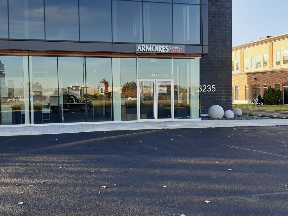 Armoires Senécal & Fils - Terrebonne | 3237 Boulevard de la Pinière, Terrebonne, QC J6X 4P7, Canada | Phone: (450) 918-4158