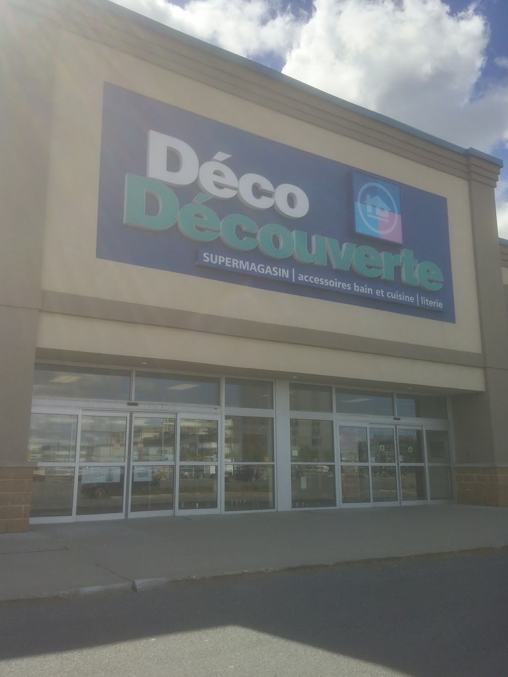 Déco Découverte Quartier DIX30 | 9750 Boulevard Leduc, Brossard, QC J4Y 0B3, Canada | Phone: (450) 445-3272