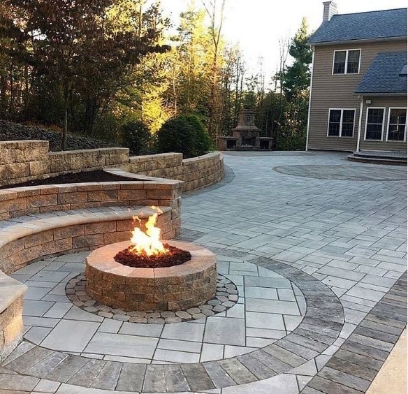 Interlocking Pavers Landscaping Concrete Retaining Walls | 2340 Birchmount Rd 807 Apartment, Toronto, ON M1T 3N4, Canada | Phone: (647) 510-4050