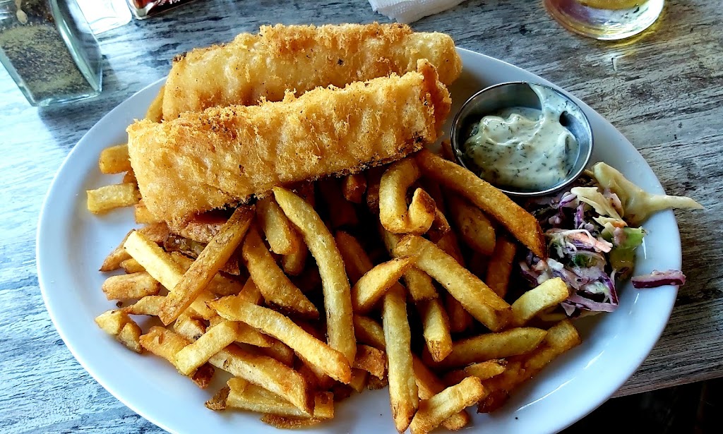 Fish on Fifth | 9812 Fifth St, Sidney, BC V8L 2X4, Canada | Phone: (250) 656-4022