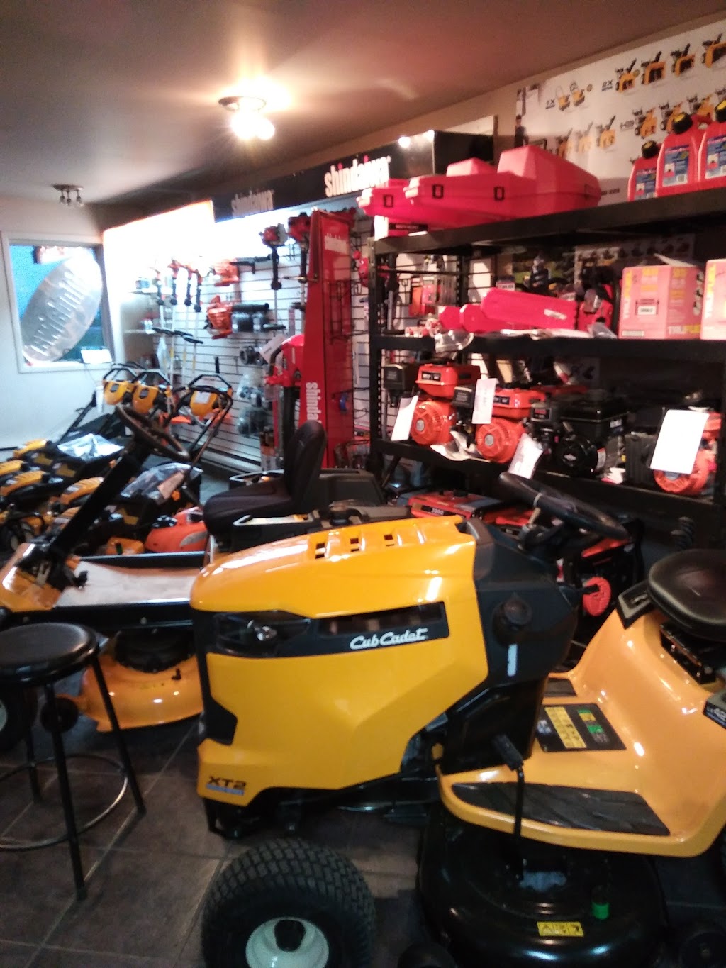 Equipements M Potvin Inc (Les) | 1664 Bd du Jardin, Saint-Félicien, QC G8K 2S6, Canada | Phone: (418) 679-1751