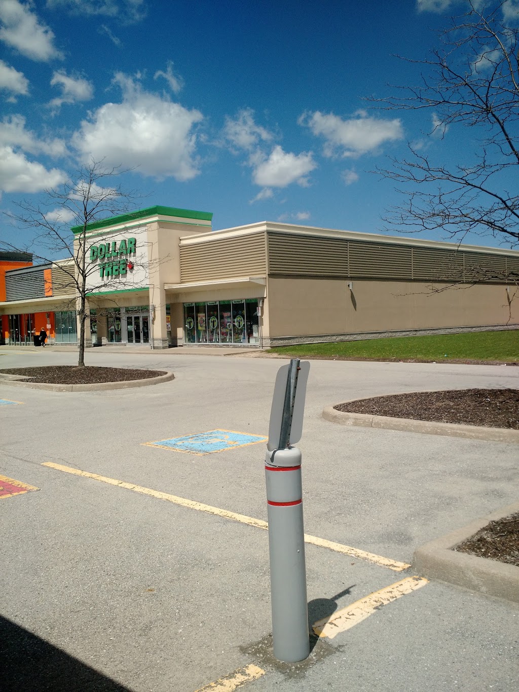 Dollar Tree | 102 Primeway Dr E2, Welland, ON L3B 0A1, Canada | Phone: (905) 788-3663