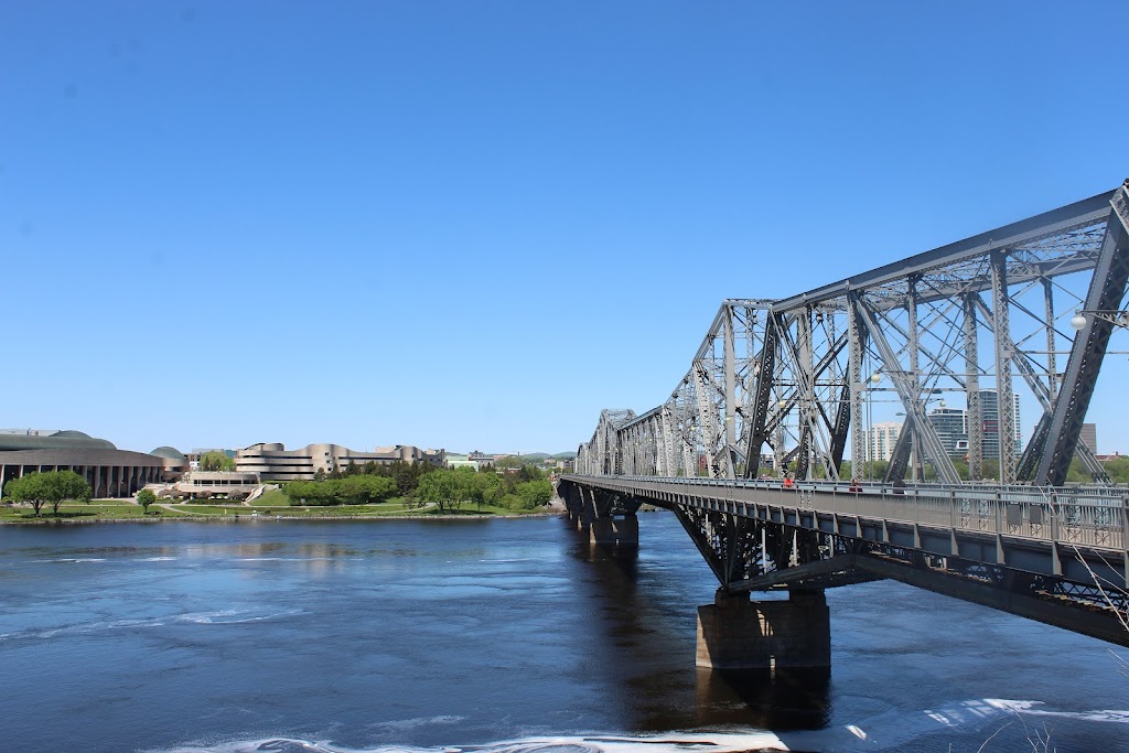 Alexandra Bridge Lookout | Alexandra Bridge, Ottawa, ON K1A, Canada | Phone: (613) 263-9682