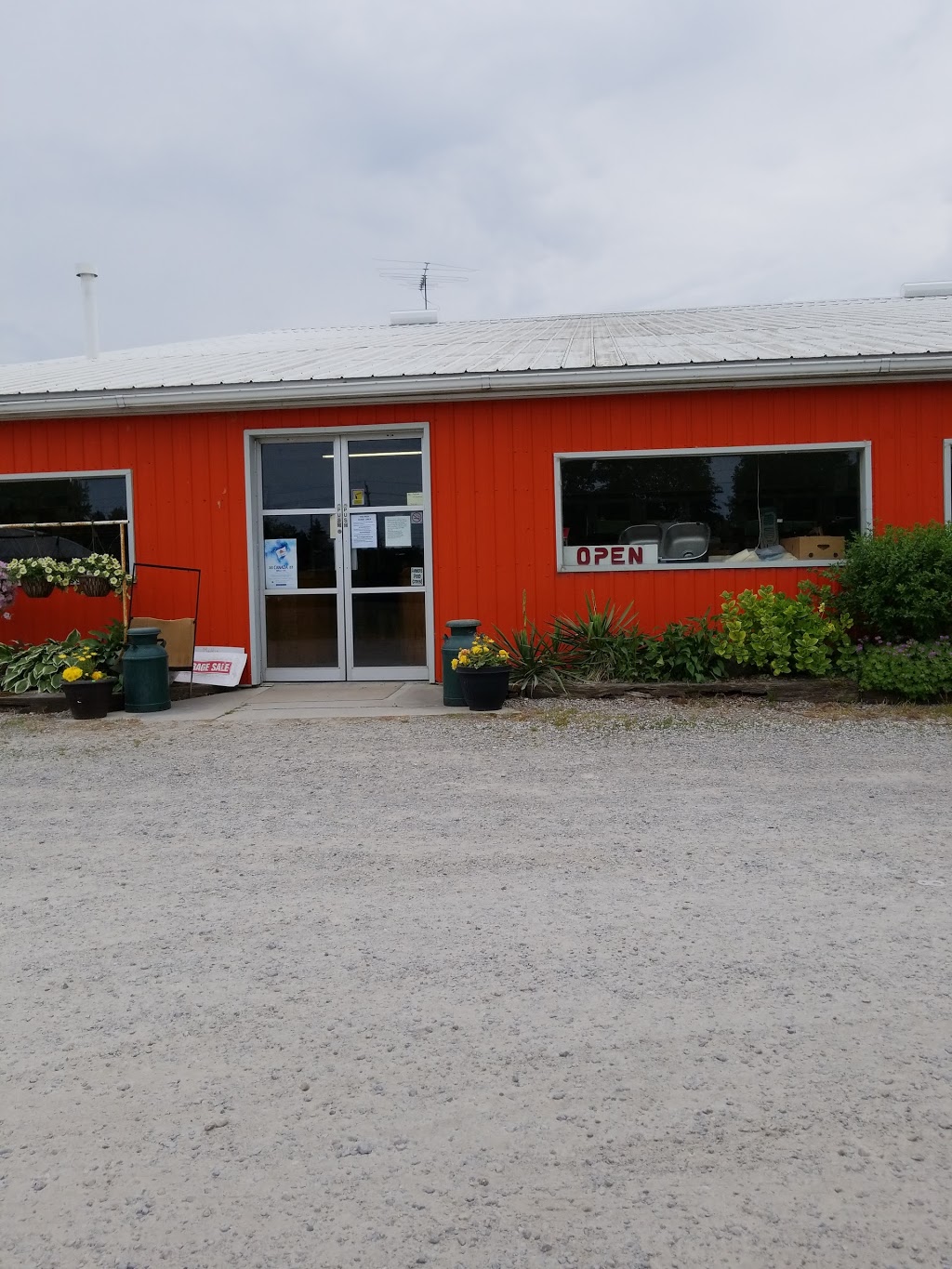 Macklins Farm Produce | 2155 Lakeshore Rd, Sarnia, ON N7T 7H4, Canada | Phone: (519) 869-4255