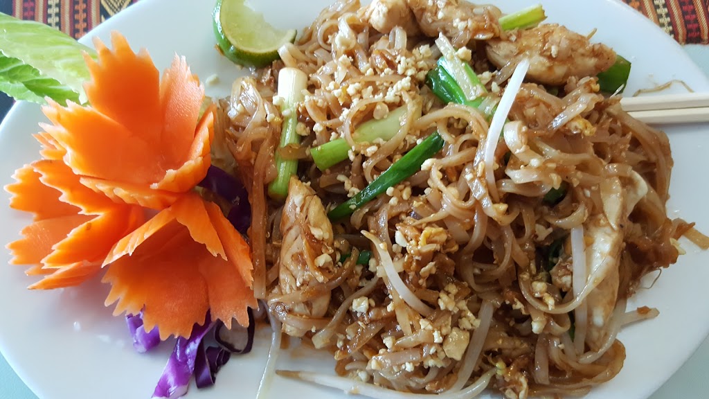 Ruamit Thai Restaurant | 52 Brentwood Blvd #5, Sherwood Park, AB T8A 2H6, Canada | Phone: (780) 449-0673