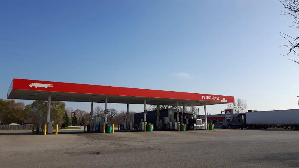 Petro-Pass Truck Stop | 1741 London Line, Sarnia, ON N7T 7H2, Canada | Phone: (519) 542-0897