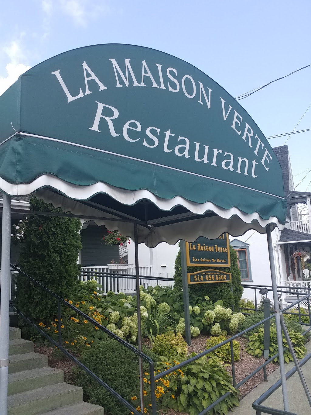 La Maison Verte | 16981 Boul Gouin O, Sainte-Geneviève, QC H9H 1E6, Canada | Phone: (514) 696-6308