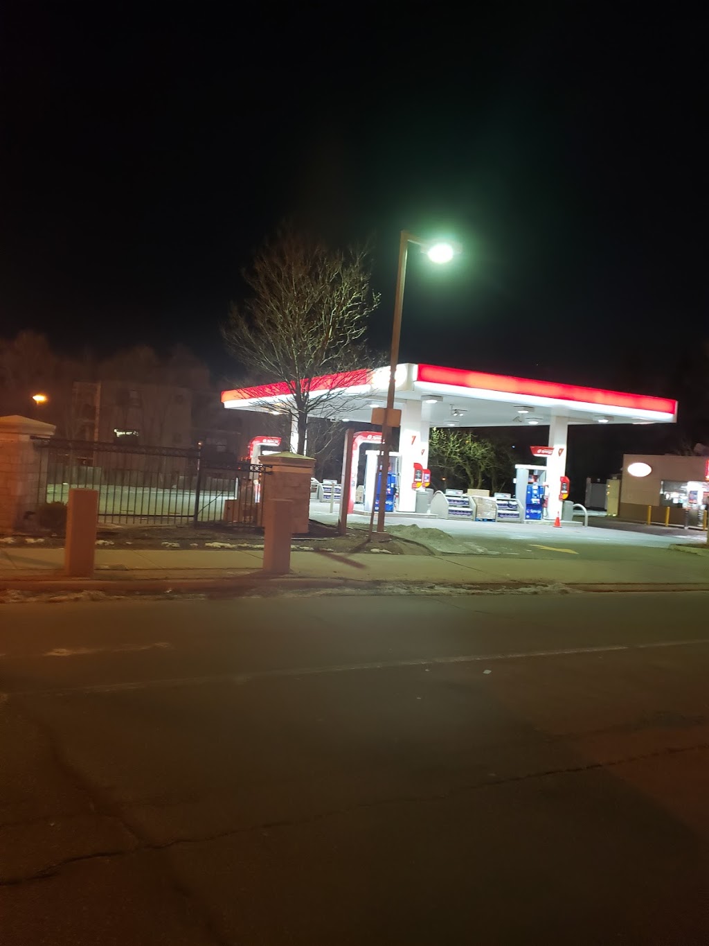 ESSO CIRCLE K | 461 Sheppard Ave E, North York, ON M2N 3B3, Canada | Phone: (416) 224-9500