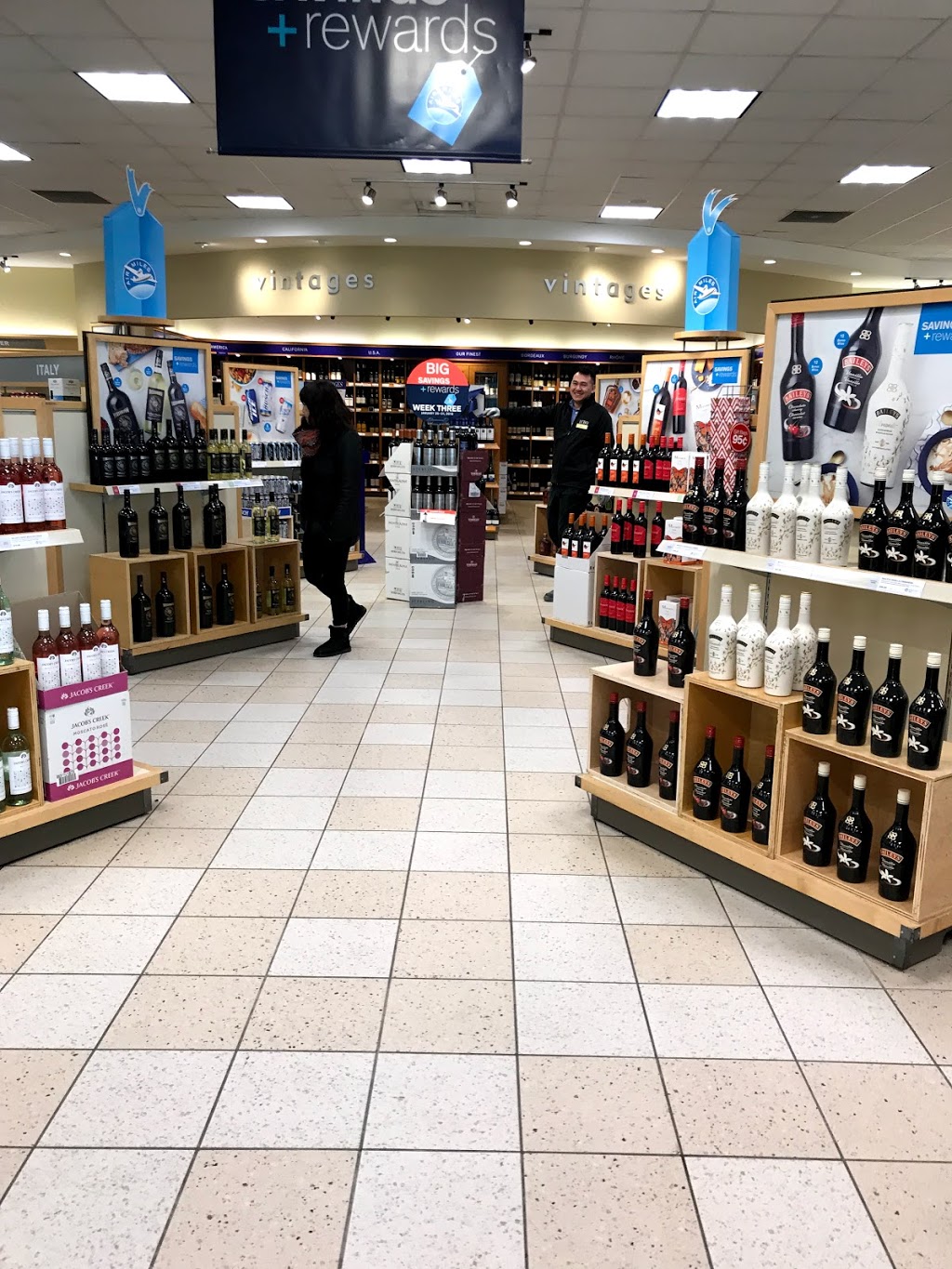 LCBO | 1520 Major Mackenzie Dr E, Richmond Hill, ON L4S 0A1, Canada | Phone: (905) 884-4700